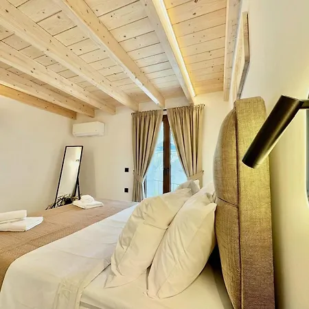 Skouna Luxury By Dadovillas * Roda (Corfu)