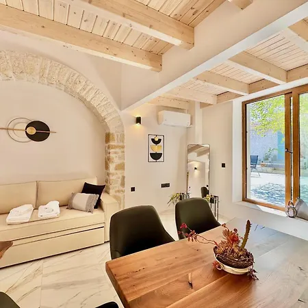 Skouna Luxury By Dadovillas *